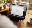 Accéder aux pages enregistrées par Google : astuce pratique !